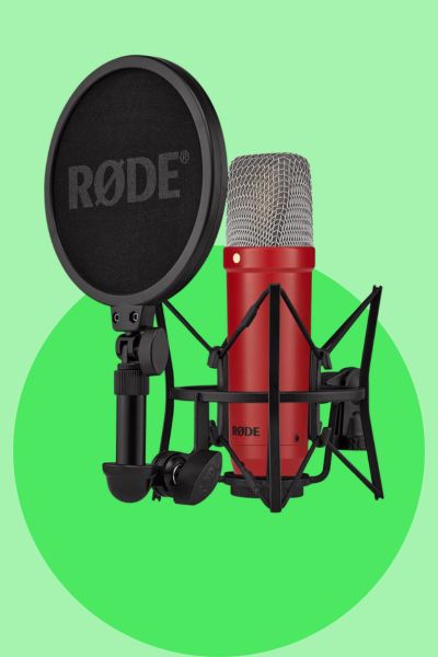 Rode NT1-A condenser microphone for vocals and acoustic guitar home recording